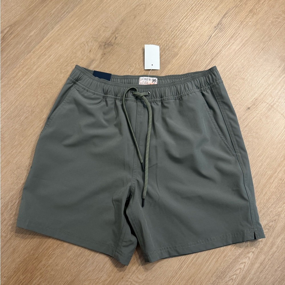 J. Crew Olive Green Flex Swimwear 7” inseam New with tags. NwT Small